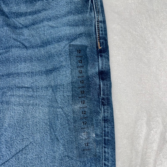 American Eagle Mom Jean - Picture 4 of 6